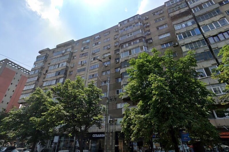 Mihai Bravu / Pasajul Obor / bl mixt / et 5 / bl 1982 / dec/ 3 min Metrou/